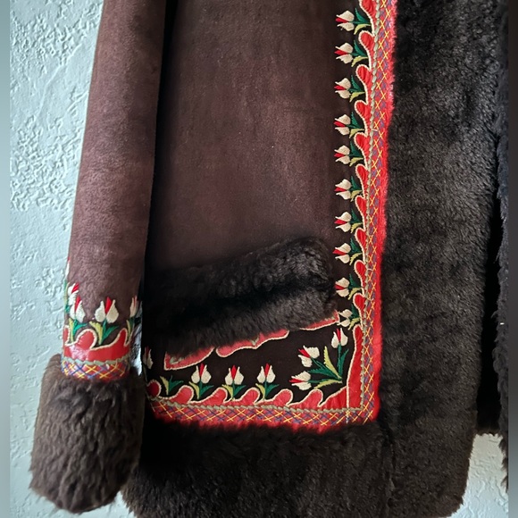 Made in Poland - Vintage Sherpa Wool Embroidered Jacket - Picture 4 of 9